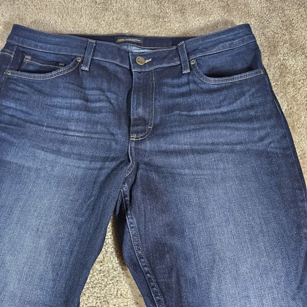 Lee Women’s Regular Fit Straight Leg Mid Rise Dark Wash Jeans Size 26 40x28